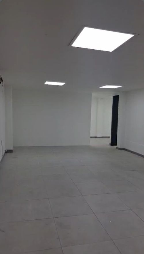 Local en arriendo en Vía Las Palmas, Medellín, 796 m² · foto 6 de 8