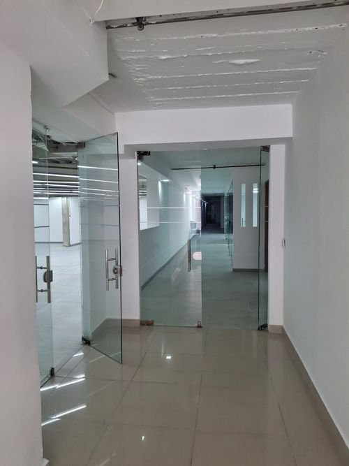 Local en arriendo en Vía Las Palmas, Medellín, 796 m² · foto 7 de 8