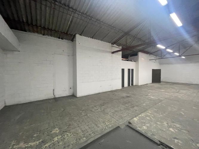 Bodega en arriendo en Colombia, Medellín, 218 m² · foto 5 de 20