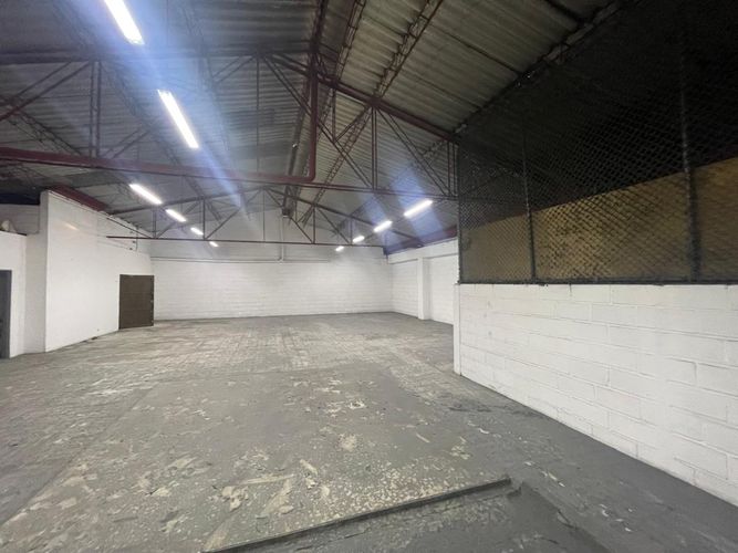 Bodega en arriendo en Colombia, Medellín, 218 m² · foto 6 de 20