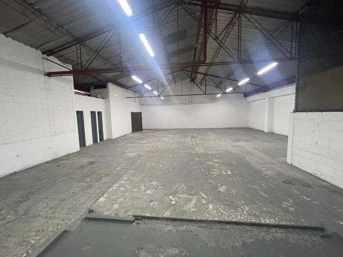 Bodega en arriendo en Colombia, Medellín, 218 m² · foto 9 de 20