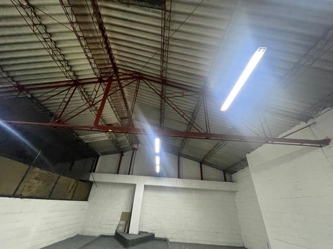 Bodega en arriendo en Colombia, Medellín, 218 m² · foto 13 de 20