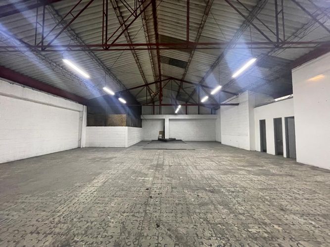 Bodega en arriendo en Colombia, Medellín, 218 m² · foto 17 de 20
