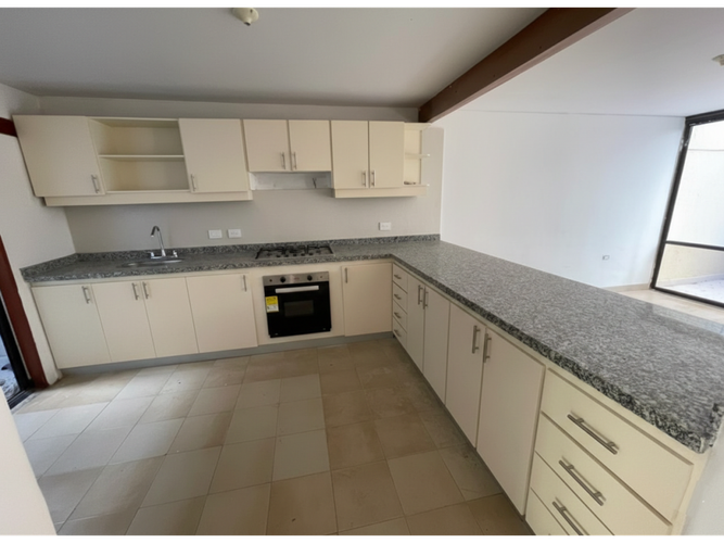 Casa de 3 alcobas en arriendo en Rodadero, Santa Marta, 142 m² · foto 4 de 12