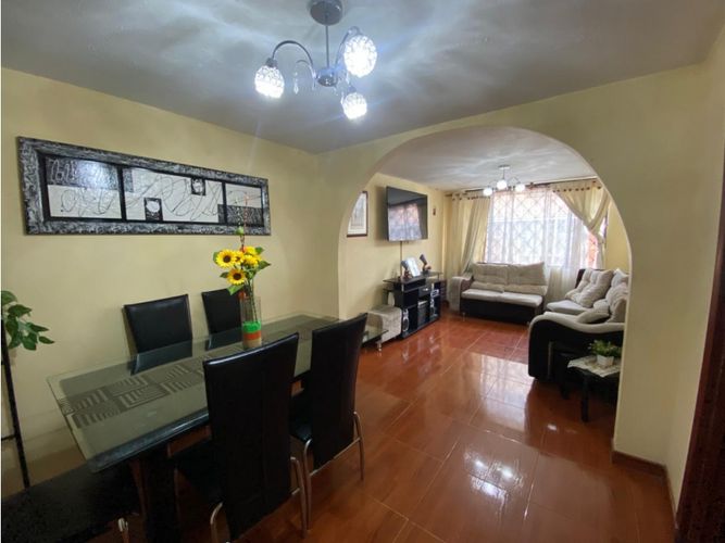 Casa de 8 alcobas en venta en San Isidro, Zipaquirá, 115 m² · foto 9 de 24