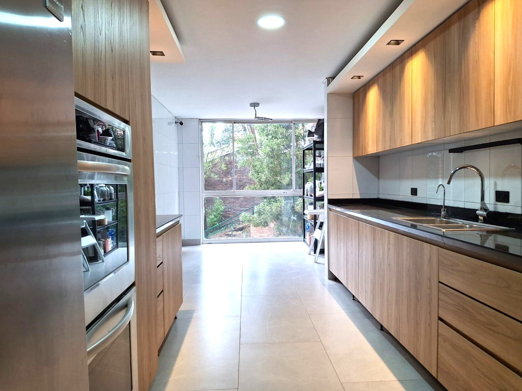Apartamento en venta en Los Rosales, Bogotá · foto 6 de 23