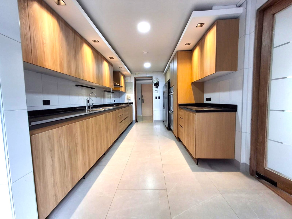 Apartamento en venta en Los Rosales, Bogotá · foto 7 de 23