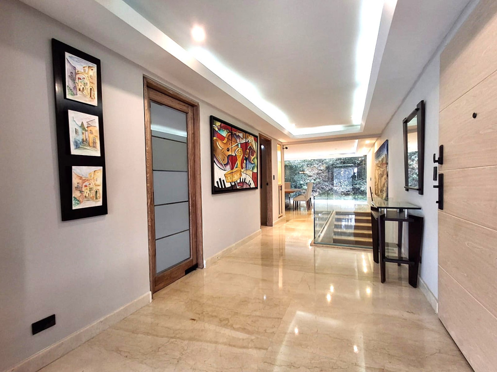 Apartamento en venta en Los Rosales, Bogotá · foto 8 de 23