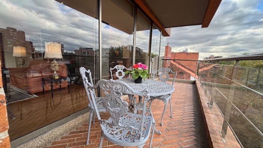Apartamento de 4 alcobas en venta en La Cabrera, Bogotá, 341 m² · foto 5 de 24