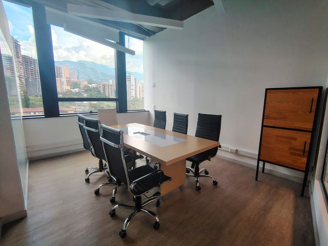 Oficina en arriendo en El Poblado, Medellín, 110 m² · foto 7 de 12