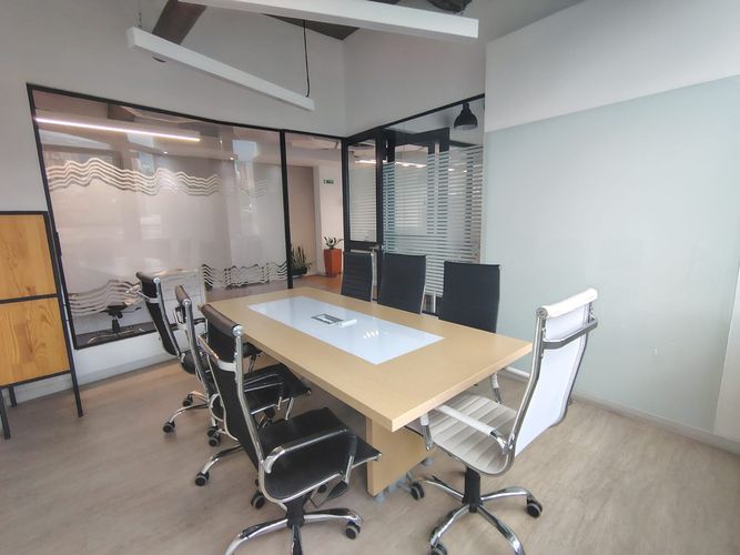 Oficina en arriendo en El Poblado, Medellín, 110 m² · foto 5 de 12