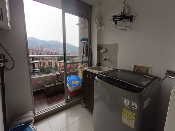 Apartamento de 2 alcobas en arriendo en Loma Del Esmeraldal, Envigado, 76 m² · foto 17 de 19