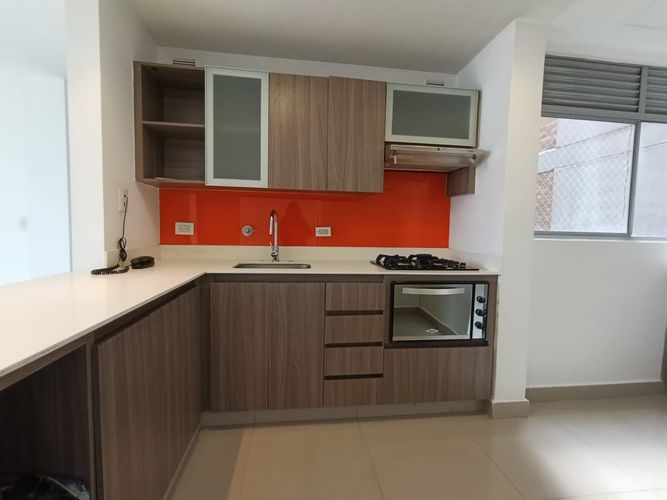 Apartamento de 3 alcobas en arriendo en Villa Carlota, Medellín, 80 m² · foto 4 de 16