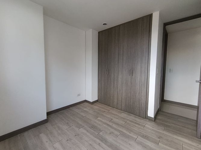Apartamento de 3 alcobas en arriendo en Villa Carlota, Medellín, 80 m² · foto 15 de 16