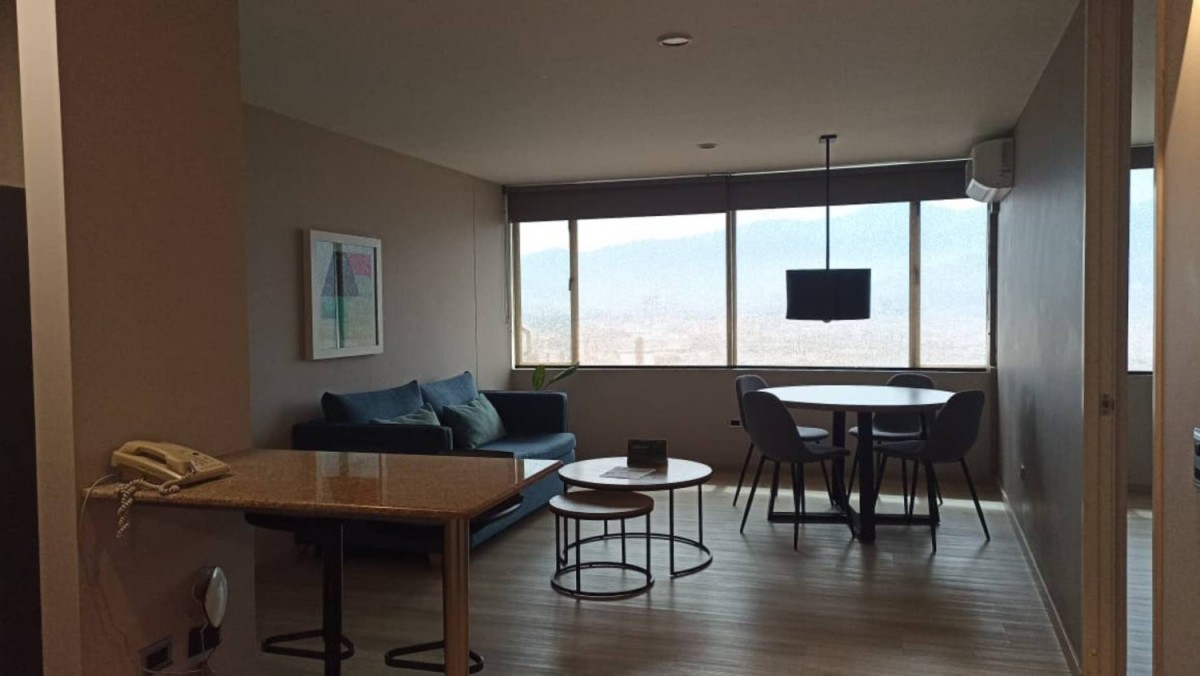 Apartamento en venta en El Poblado, Medellín · foto 6 de 19