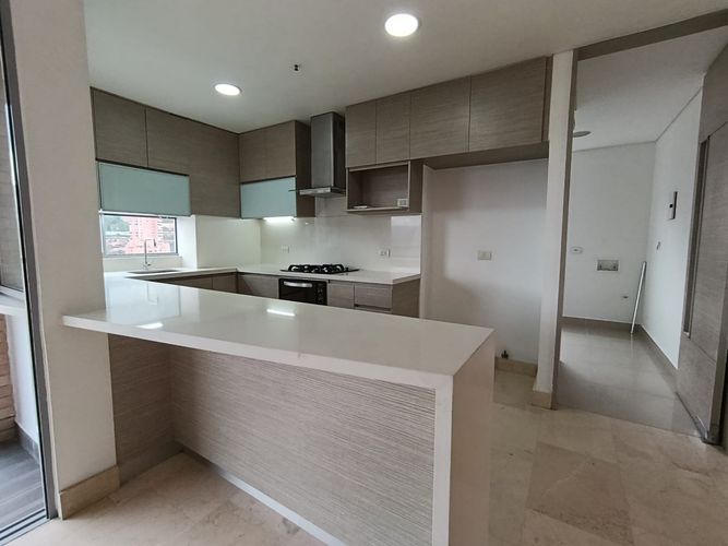 Apartamento de 3 alcobas en arriendo en La Florida, Medellín, 172 m² · foto 2 de 20