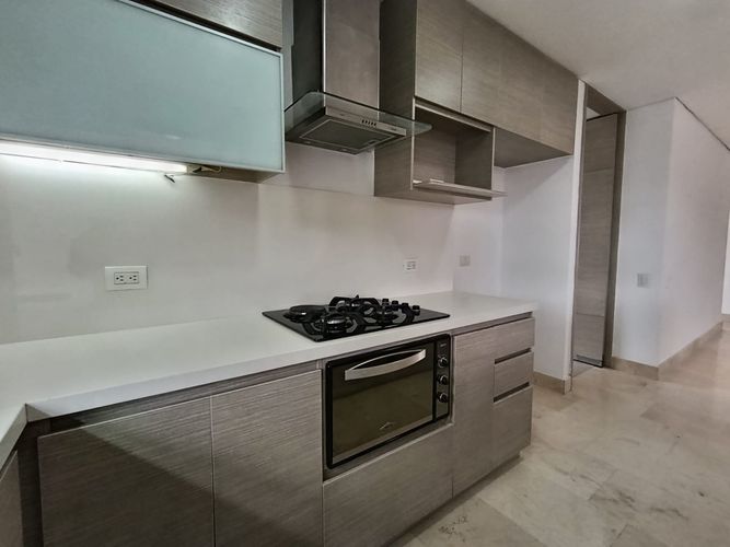 Apartamento de 3 alcobas en arriendo en La Florida, Medellín, 172 m² · foto 6 de 20