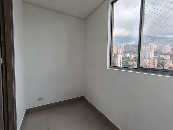 Apartamento de 3 alcobas en arriendo en La Florida, Medellín, 172 m² · foto 10 de 20