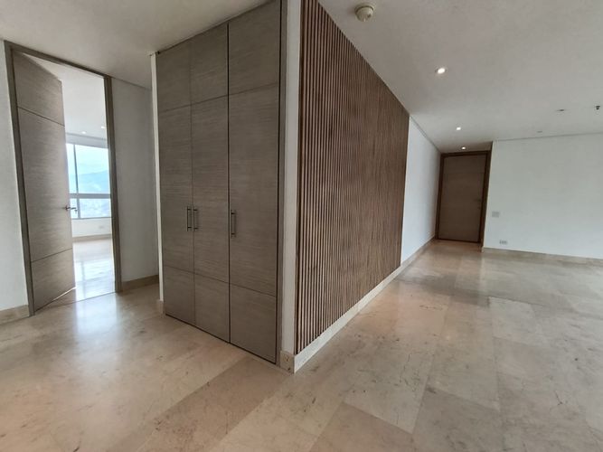 Apartamento de 3 alcobas en arriendo en La Florida, Medellín, 172 m² · foto 13 de 20
