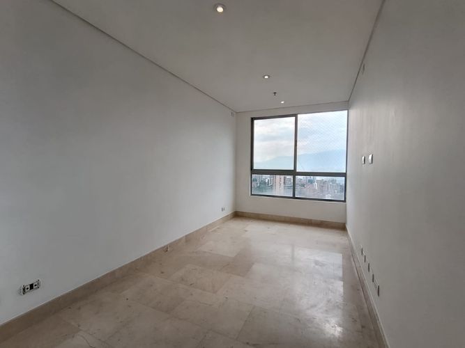 Apartamento de 3 alcobas en arriendo en La Florida, Medellín, 172 m² · foto 14 de 20