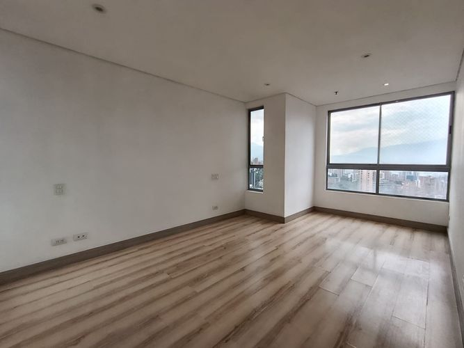 Apartamento de 3 alcobas en arriendo en La Florida, Medellín, 172 m² · foto 19 de 20
