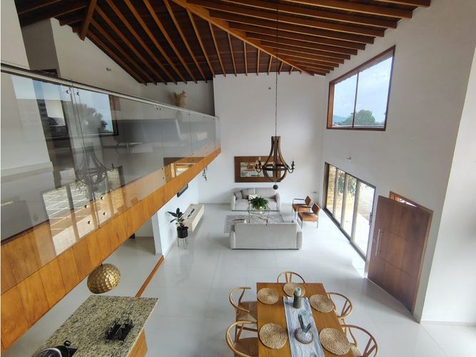 Casa de 4 alcobas en arriendo en La Mina, Envigado, 400 m² · foto 15 de 24