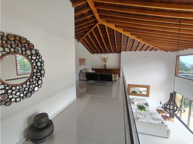 Casa de 4 alcobas en arriendo en La Mina, Envigado, 400 m² · foto 18 de 24