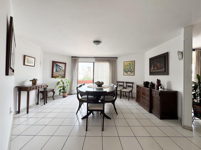 Apartamento de 5 alcobas en venta en Sotomayor, Bucaramanga, 294 m² · foto 4 de 18