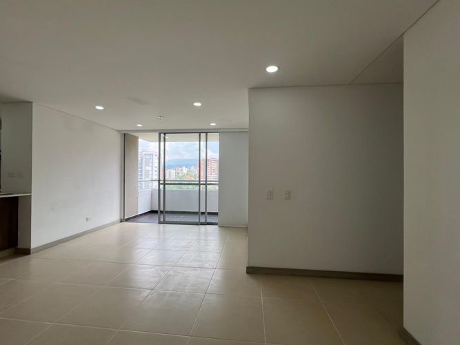 Apartamento de 3 alcobas en arriendo en Loma Benedictinos, Medellín, 100 m² · foto 2 de 17