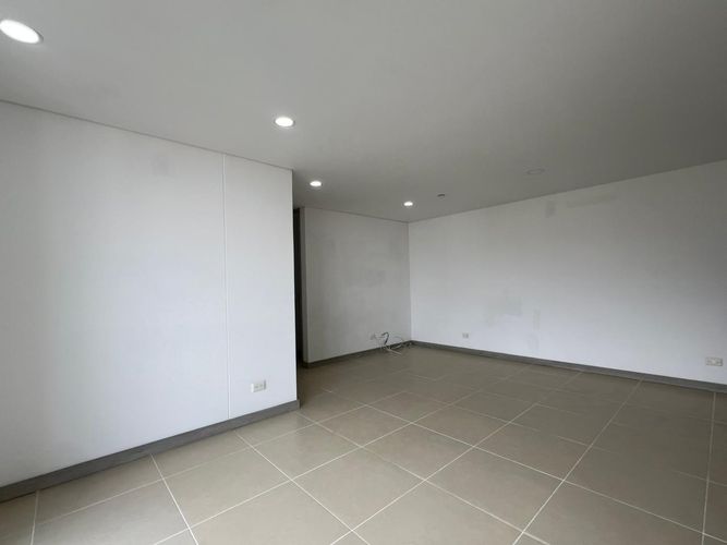 Apartamento de 3 alcobas en arriendo en Loma Benedictinos, Medellín, 100 m² · foto 7 de 17
