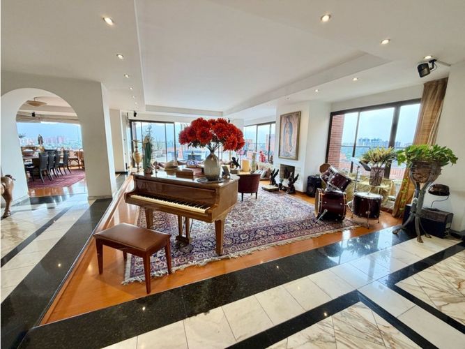 Apartamento de 4 alcobas en venta en Los Lagartos, Bogotá, 781 m² · foto 5 de 24