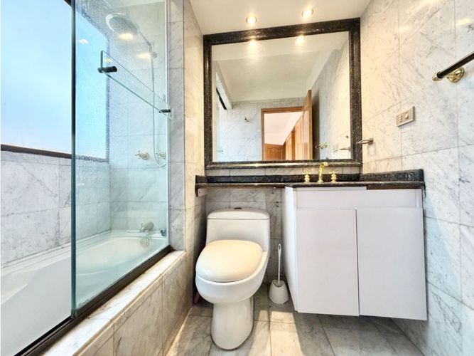 Apartamento de 4 alcobas en venta en Los Lagartos, Bogotá, 781 m² · foto 21 de 24
