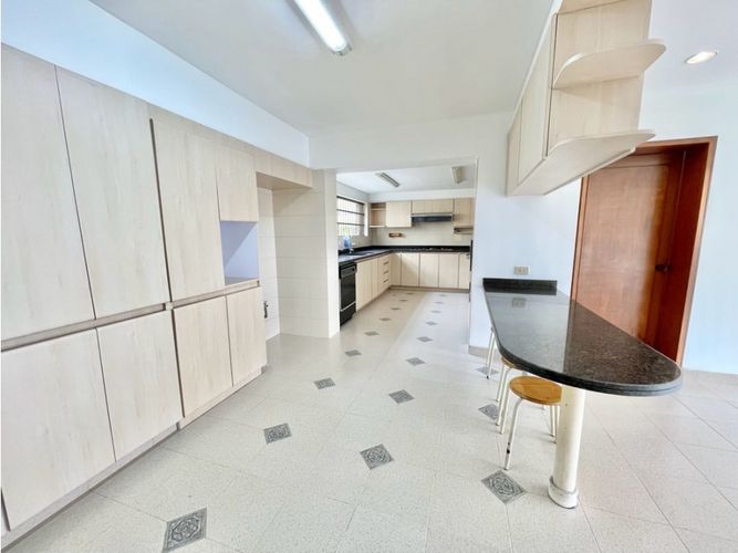 Casa de 3 alcobas en venta en Santa Ana, Bogotá, 379 m² · foto 7 de 24