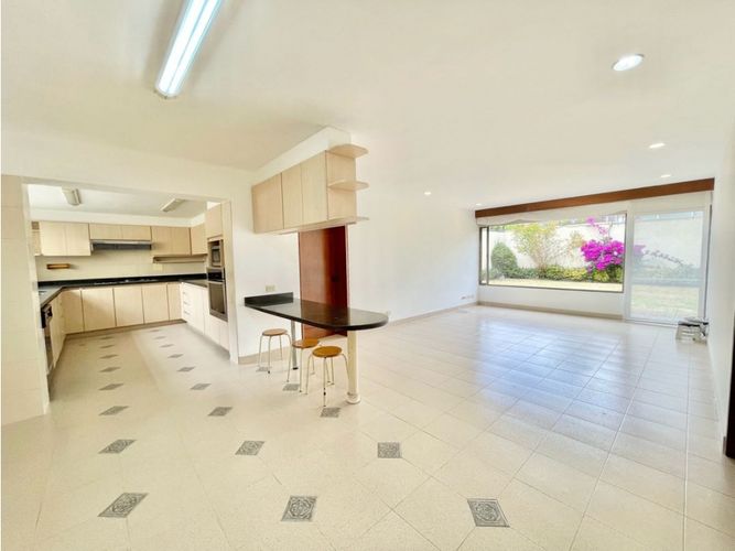 Casa de 3 alcobas en venta en Santa Ana, Bogotá, 379 m² · foto 8 de 24