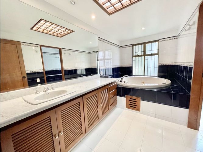 Casa de 3 alcobas en venta en Santa Ana, Bogotá, 379 m² · foto 17 de 24