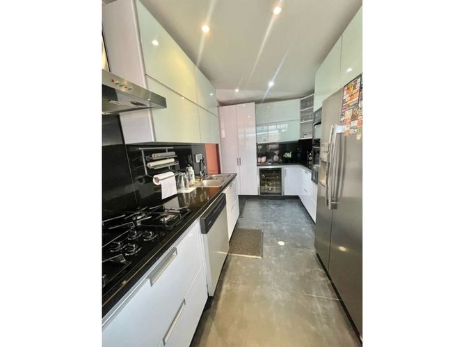 Apartamento de 3 alcobas en venta en Santa Barbara, Bogotá, 160 m² · foto 5 de 18