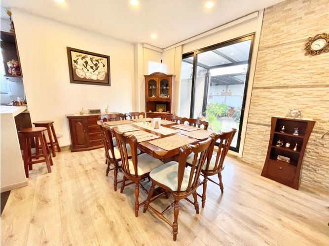 Casa de 4 alcobas en venta en La Diana, Sopó, 280 m² · foto 6 de 23