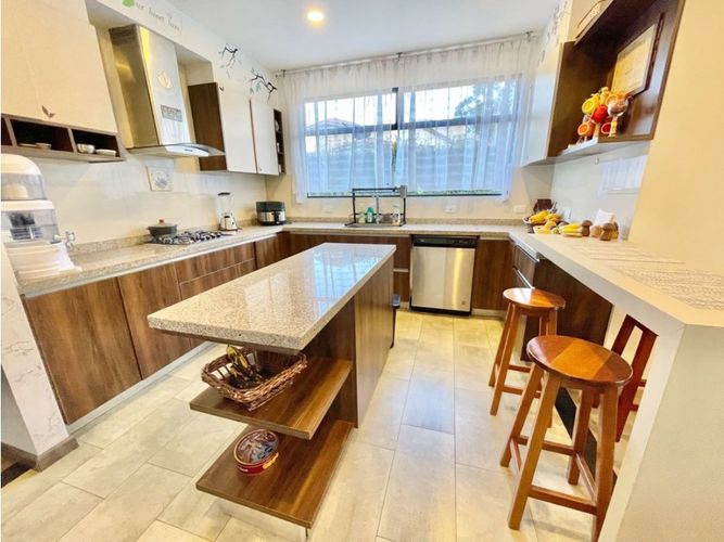 Casa de 4 alcobas en venta en La Diana, Sopó, 280 m² · foto 7 de 23