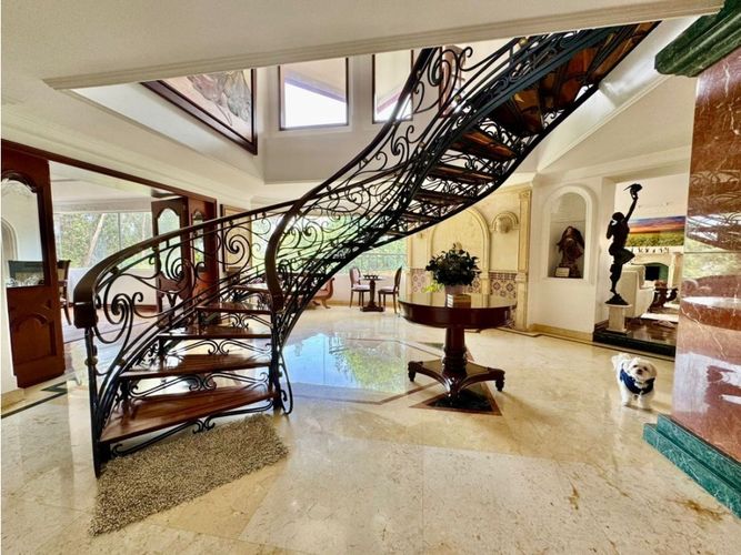 Apartamento de 5 alcobas en venta en Bosque De Pinos, Bogotá, 580 m² · foto 4 de 24