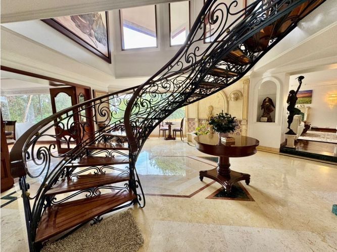 Apartamento de 5 alcobas en venta en Bosque De Pinos, Bogotá, 580 m² · foto 20 de 24