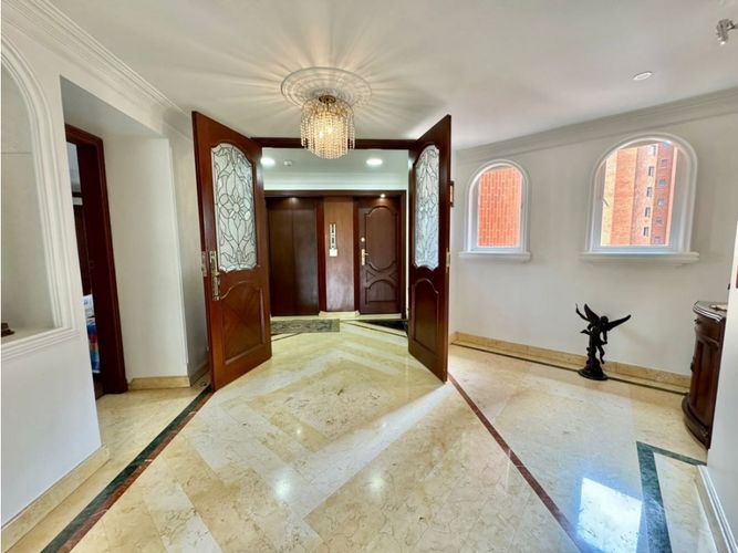 Apartamento de 5 alcobas en venta en Bosque De Pinos, Bogotá, 580 m² · foto 23 de 24