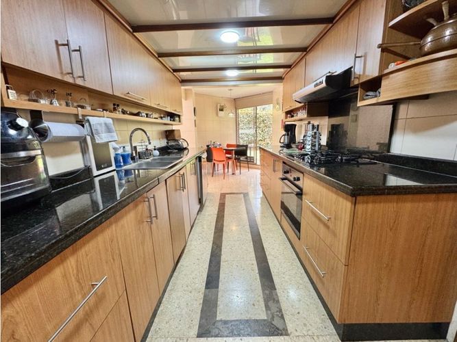 Casa de 4 alcobas en venta en Sotileza, Bogotá, 300 m² · foto 10 de 24