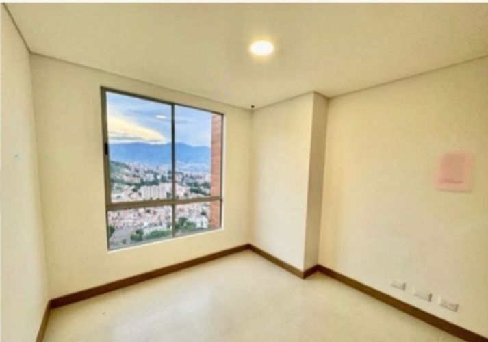 Apartamento de 3 alcobas en arriendo en Loma Del Escobero, Envigado, 100 m² · foto 8 de 19