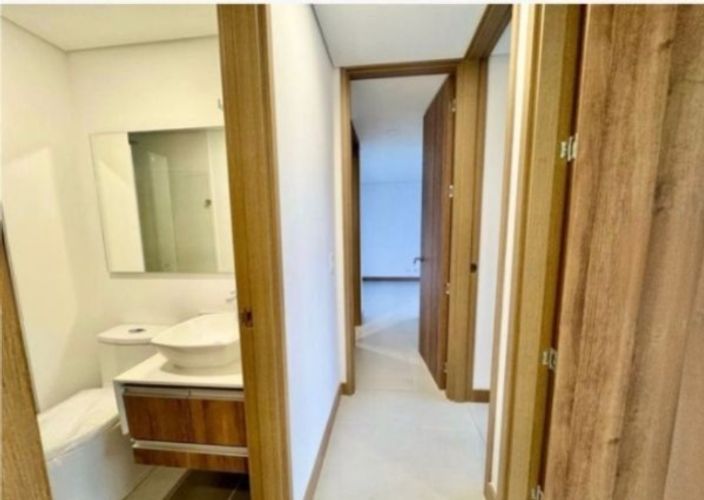 Apartamento de 3 alcobas en arriendo en Loma Del Escobero, Envigado, 100 m² · foto 10 de 19