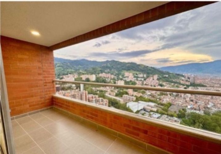 Apartamento de 3 alcobas en arriendo en Loma Del Escobero, Envigado, 100 m² · foto 15 de 19