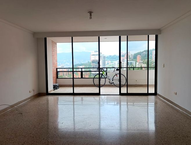 Apartamento de 3 alcobas en venta en El Poblado, Medellín, 145 m² · foto 1 de 17