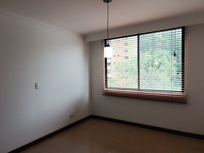 Apartamento de 3 alcobas en venta en El Poblado, Medellín, 145 m² · foto 8 de 17