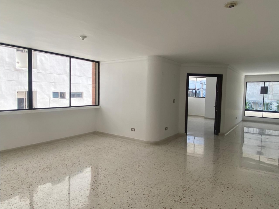 Apartamento en venta en Altos Del Prado, Barranquilla · foto 2 de 9