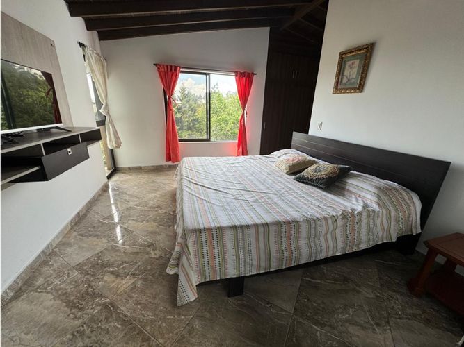 Casa de 3 alcobas en venta en Mampuesto, Rionegro, 230 m² · foto 5 de 11