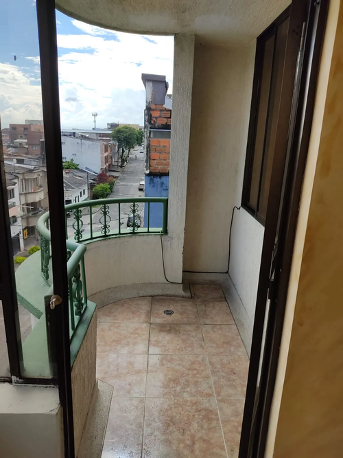 Edificio en venta en Sector Plaza De Bolivar, Pereira, 484 m² · foto 3 de 9